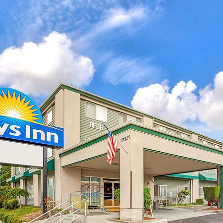 Days Inn By Wyndham Seattle Aurora Shoreline Extérieur photo