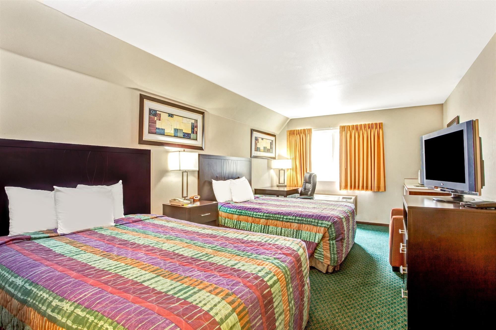 Days Inn By Wyndham Seattle Aurora Shoreline Extérieur photo