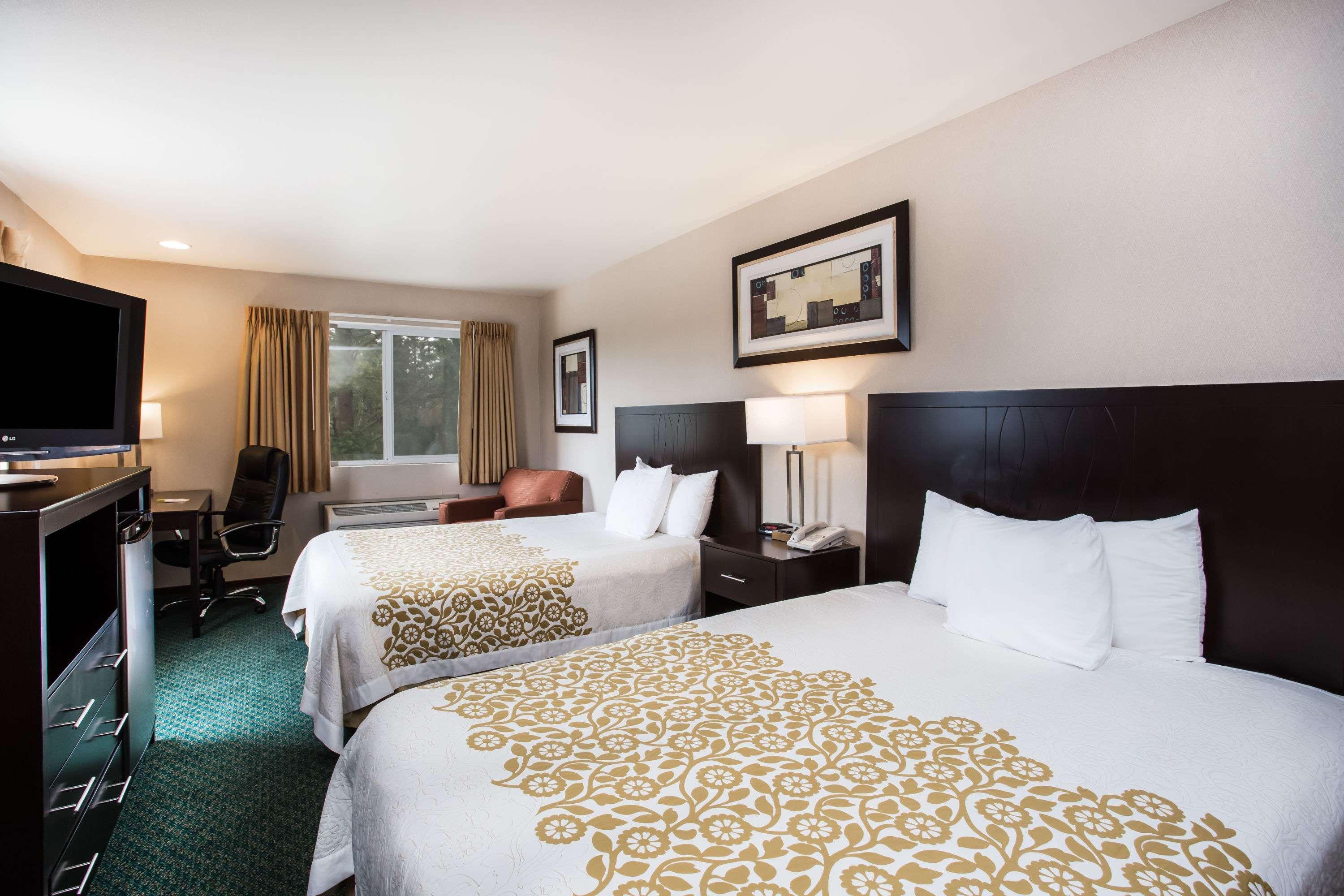 Days Inn By Wyndham Seattle Aurora Shoreline Extérieur photo