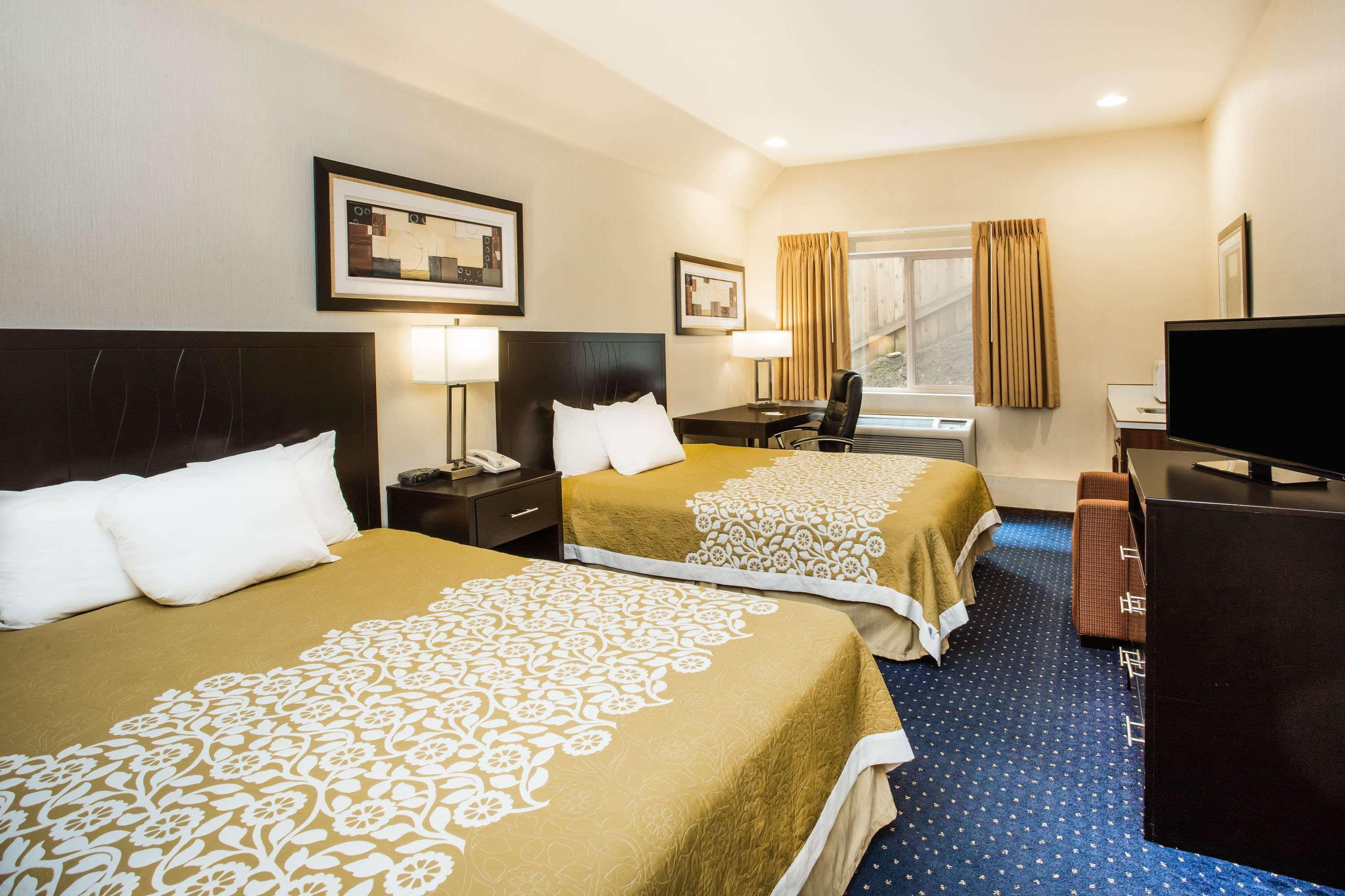 Days Inn By Wyndham Seattle Aurora Shoreline Extérieur photo